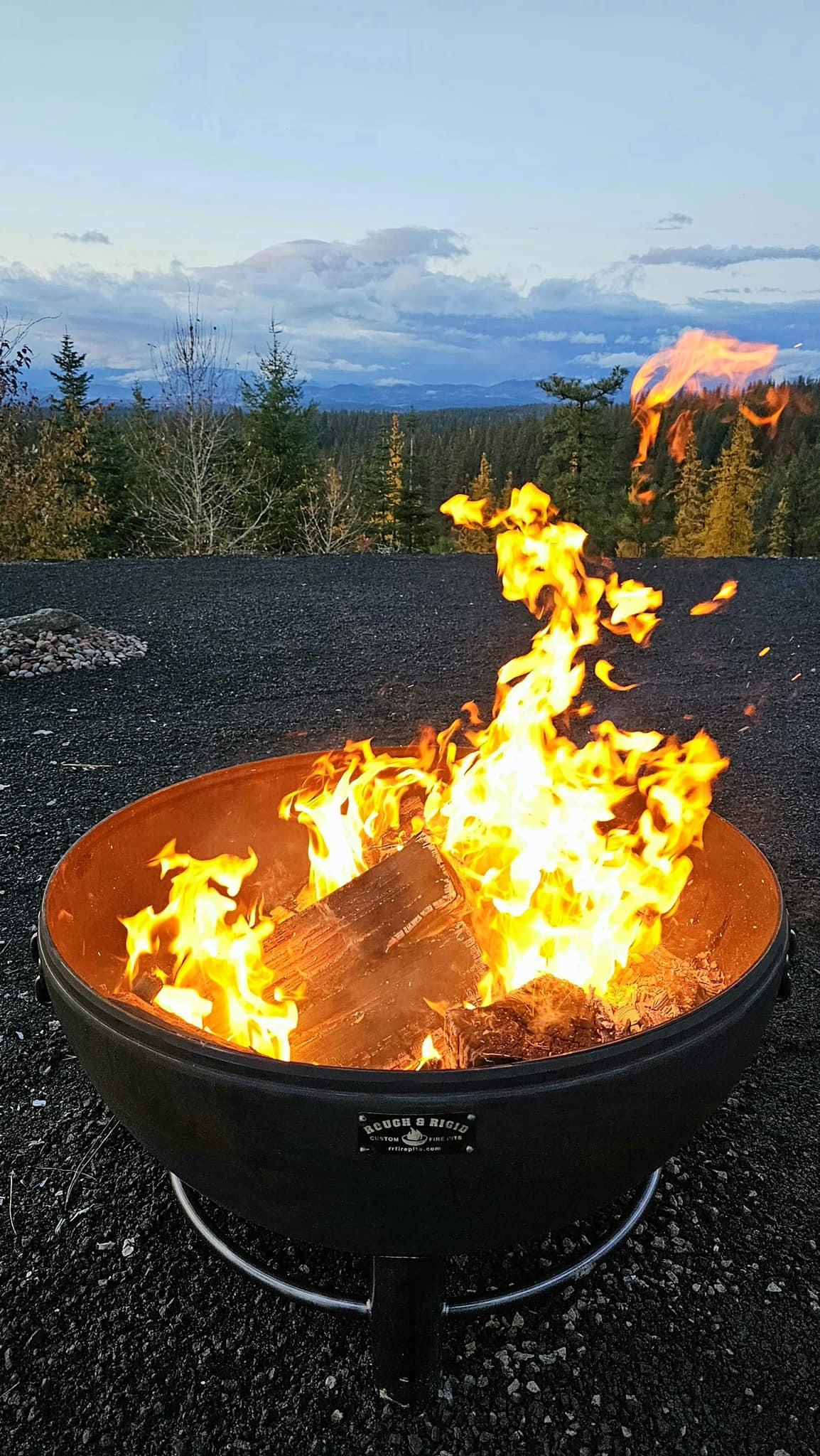 Big Fire Pit Ideas: Transform Your Backyard into a Cozy Retreat
