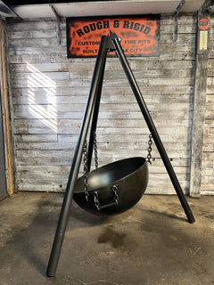 30" The Kid Fire Pit with Tri Pod - Rough & Rigid